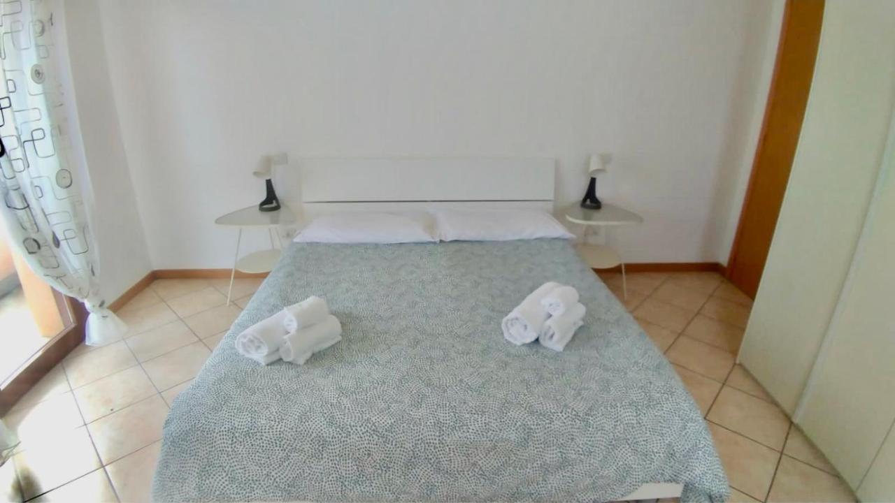 Cleo Camelia Apartman Falconara Marittima Kültér fotó